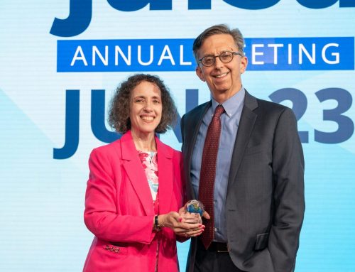 Greg Reibman honored with Jewish social action leadership award